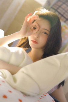 爸爸缓慢有力送女儿的句子
